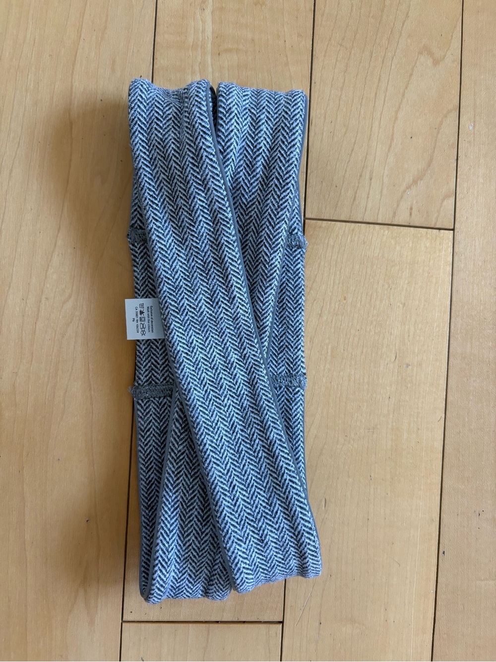 Lululemon Gray Herringbone Crossover Headband